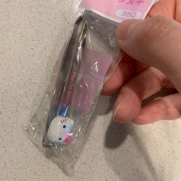 LOT OF 4 HELLO KITTY TRAVEL ITEMS - Picture 2 of 15